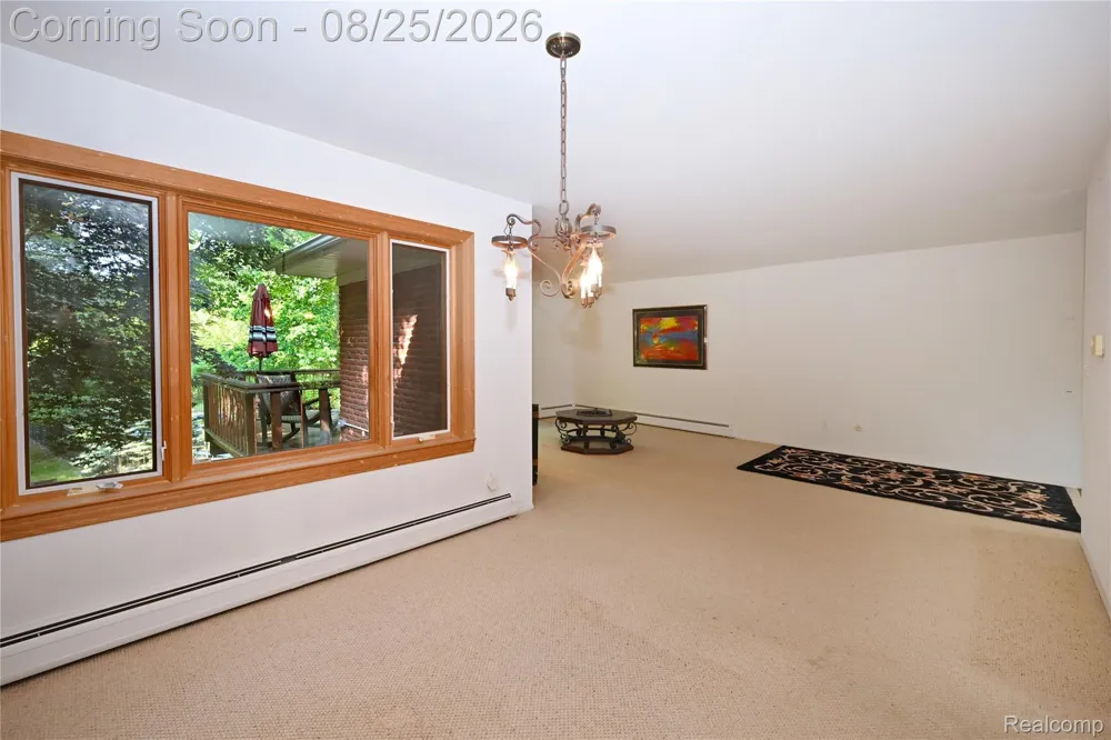 872 Dursley Road Bloomfield Charter Township, MI 48304