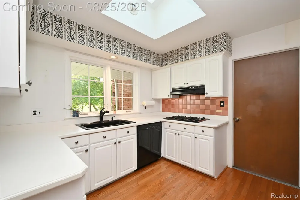 872 Dursley Road Bloomfield Charter Township, MI 48304