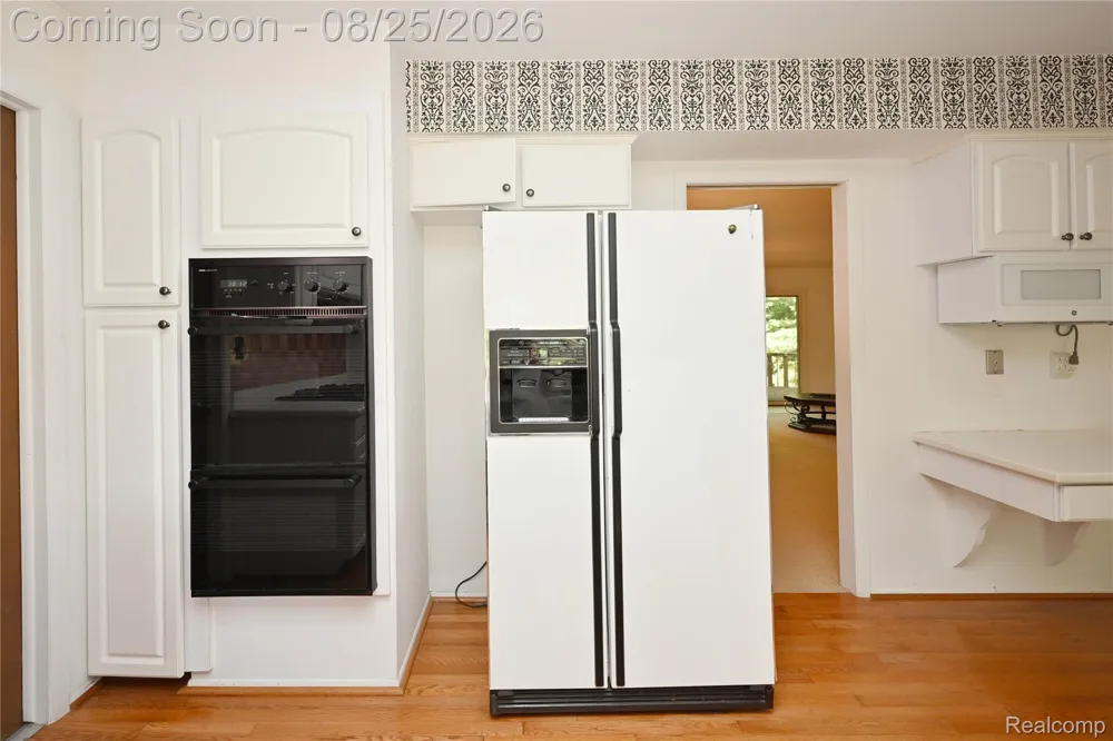 872 Dursley Road Bloomfield Charter Township, MI 48304