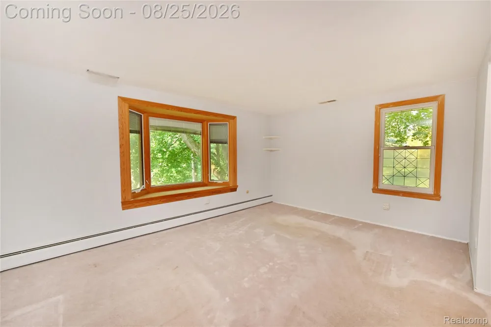 872 Dursley Road Bloomfield Charter Township, MI 48304