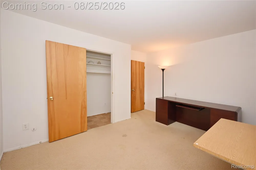 872 Dursley Road Bloomfield Charter Township, MI 48304