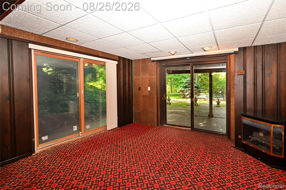 872 Dursley Road Bloomfield Charter Township, MI 48304