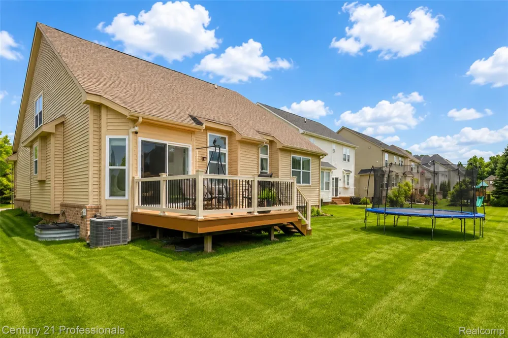 27089 Maxwell Court Novi City, MI 48374