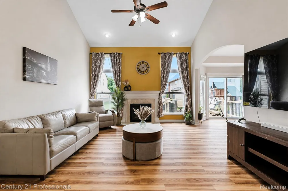 27089 Maxwell Court Novi City, MI 48374