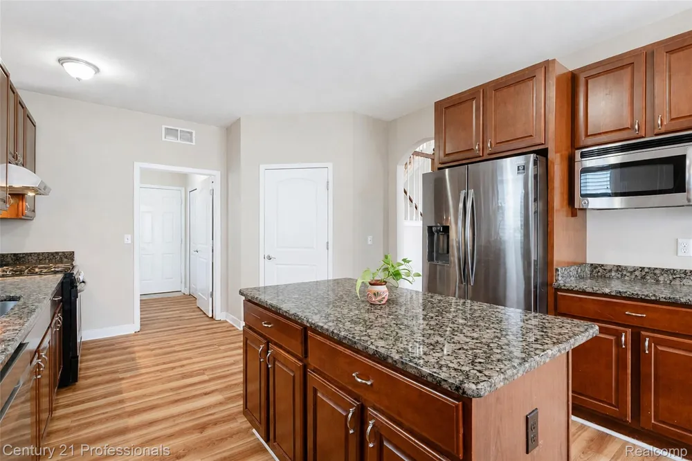 27089 Maxwell Court Novi City, MI 48374