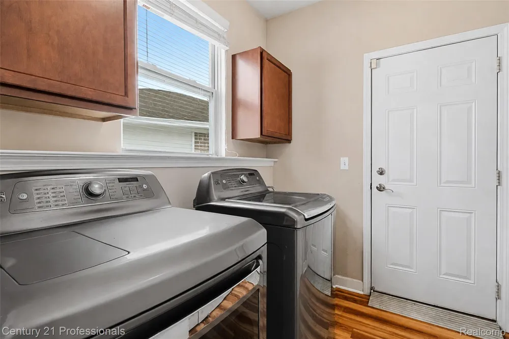 27089 Maxwell Court Novi City, MI 48374