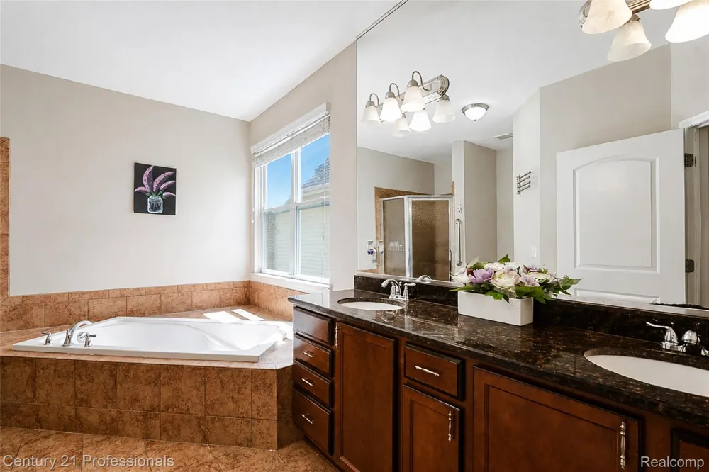 27089 Maxwell Court Novi City, MI 48374