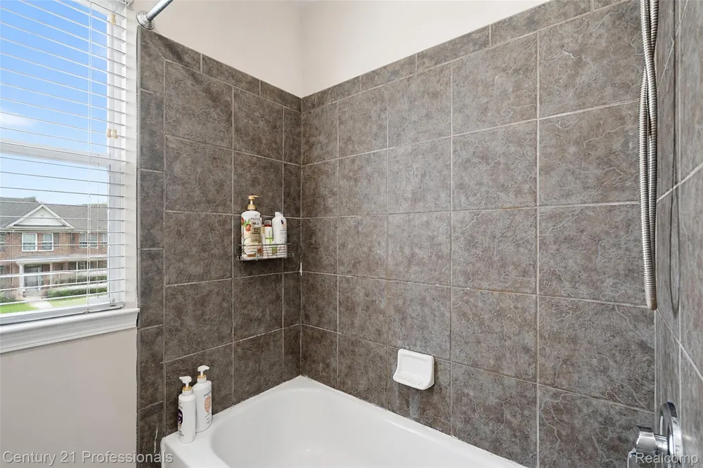 27089 Maxwell Court Novi City, MI 48374