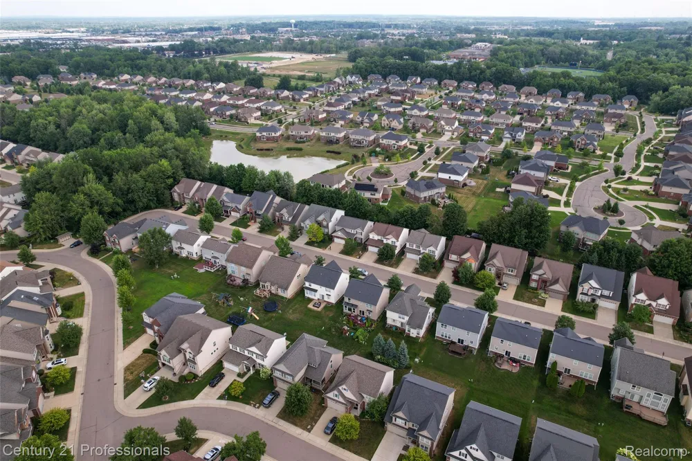 27089 Maxwell Court Novi City, MI 48374