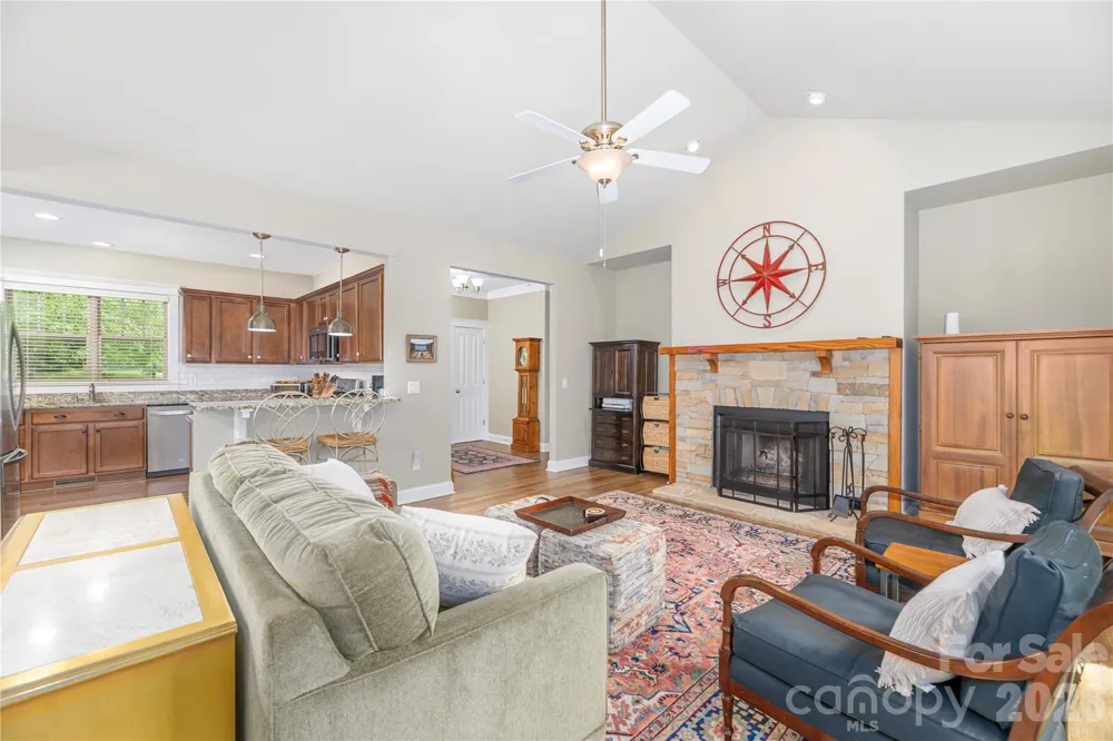308 Fennel Dun Circle Biltmore Lake, NC 28715