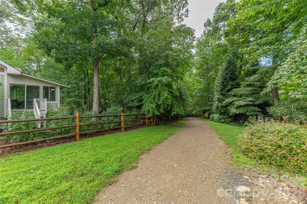 308 Fennel Dun Circle Biltmore Lake, NC 28715
