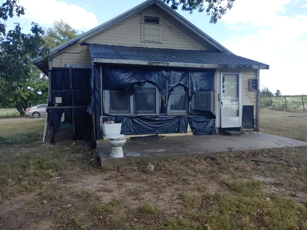 2020 Farm Road 909 Clarksville, TX 75426