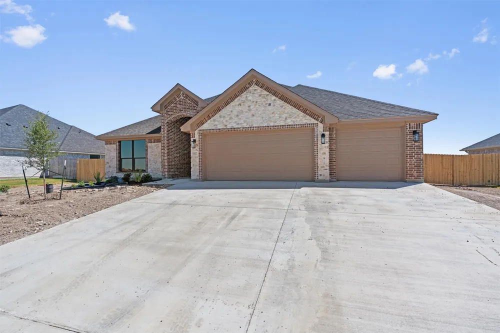 1408 Tahonta Drive Hewitt, TX 76643