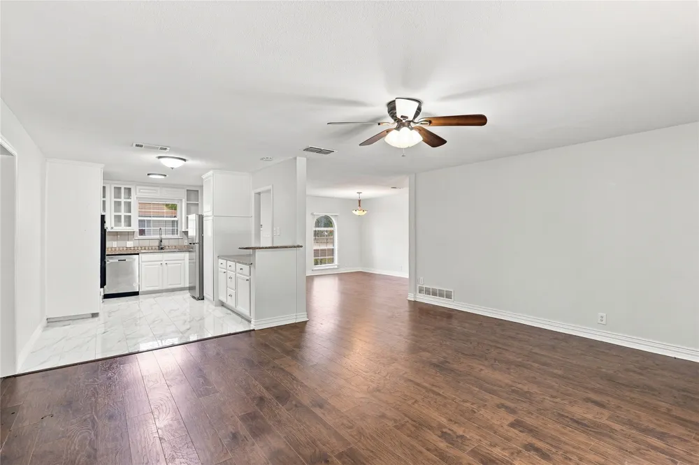 6705 Nola Court Watauga, TX 76148