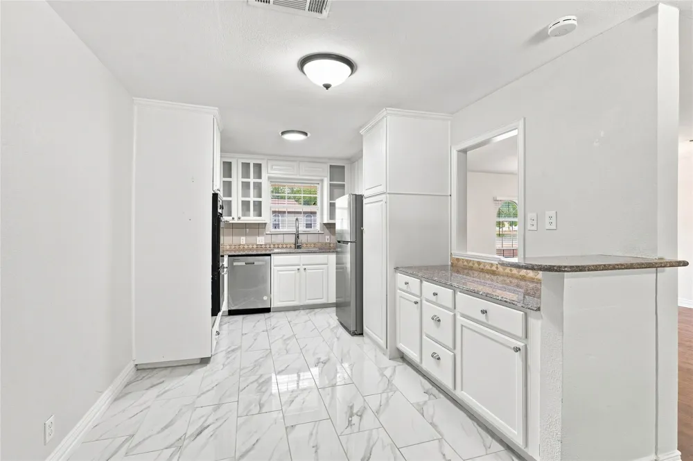 6705 Nola Court Watauga, TX 76148