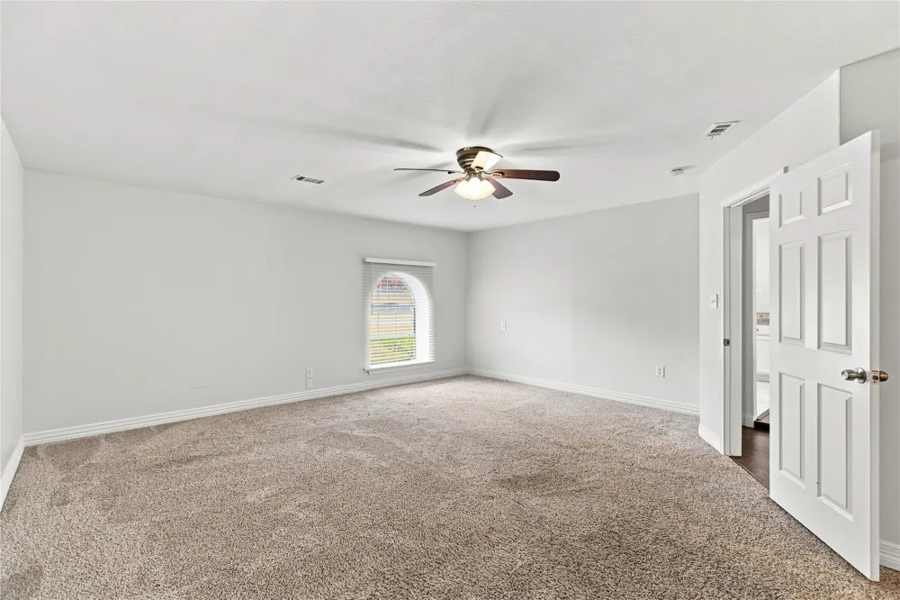 6705 Nola Court Watauga, TX 76148