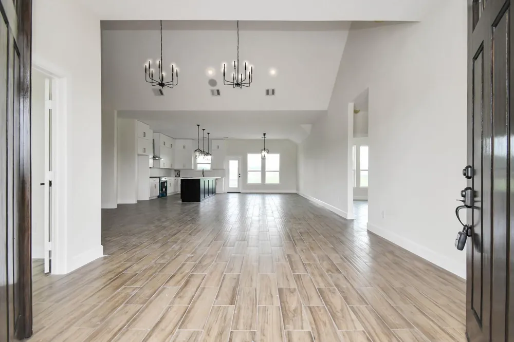 643 Lone Star Trail Angleton, TX 77515