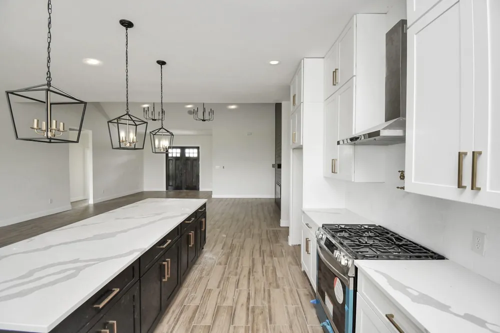 643 Lone Star Trail Angleton, TX 77515