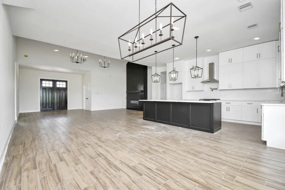 643 Lone Star Trail Angleton, TX 77515