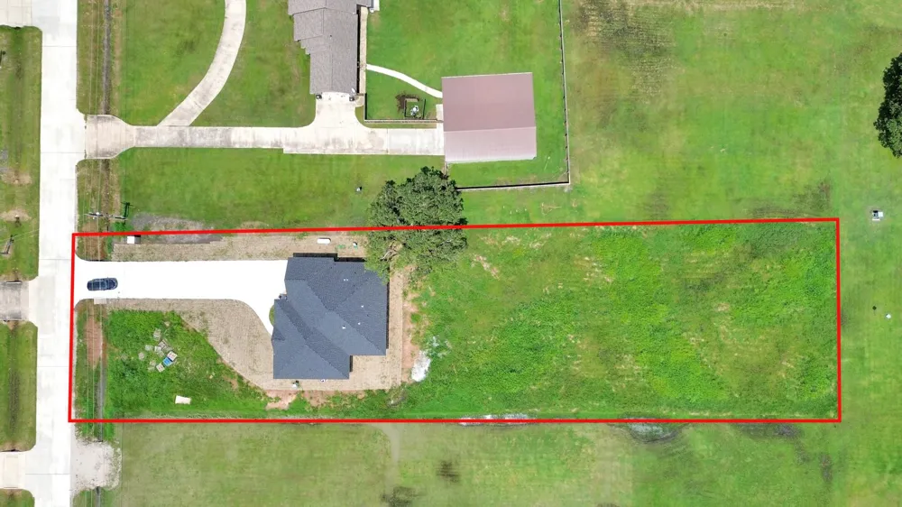643 Lone Star Trail Angleton, TX 77515