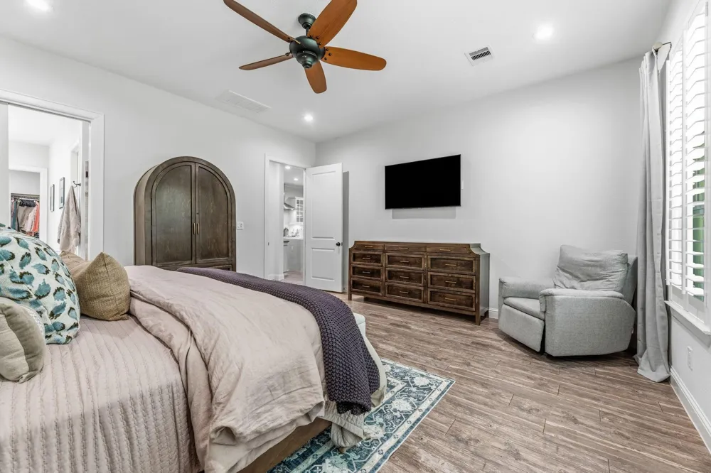 25127 E Tara Plantation Drive E Tomball, TX 77375
