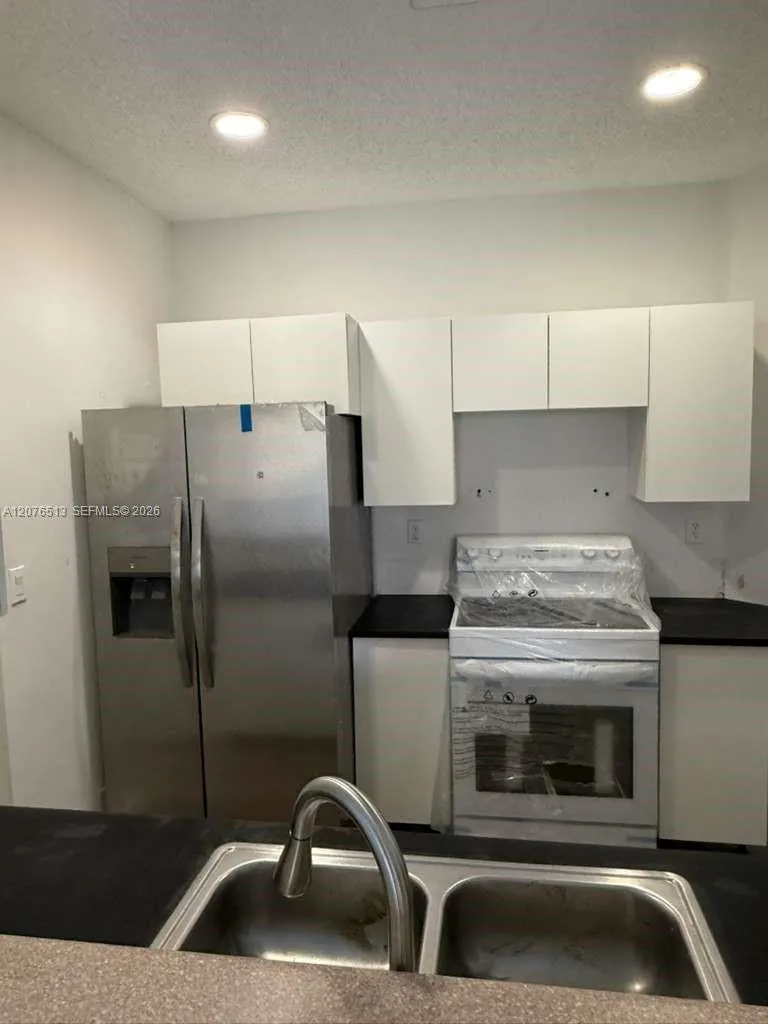 2311 NE 42nd Cir Homestead, FL 33033