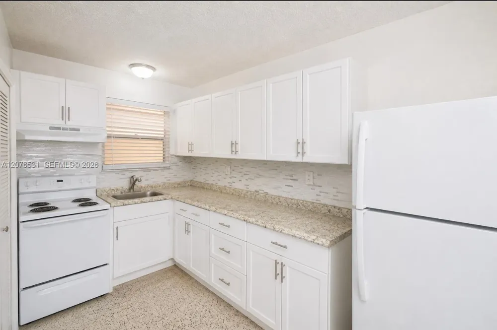 3501 W 11th Ave #213 Hialeah, FL 33012