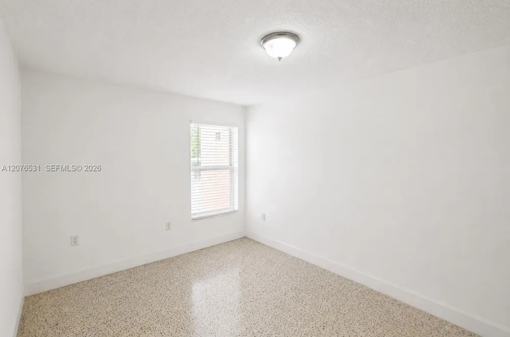 3501 W 11th Ave #213 Hialeah, FL 33012