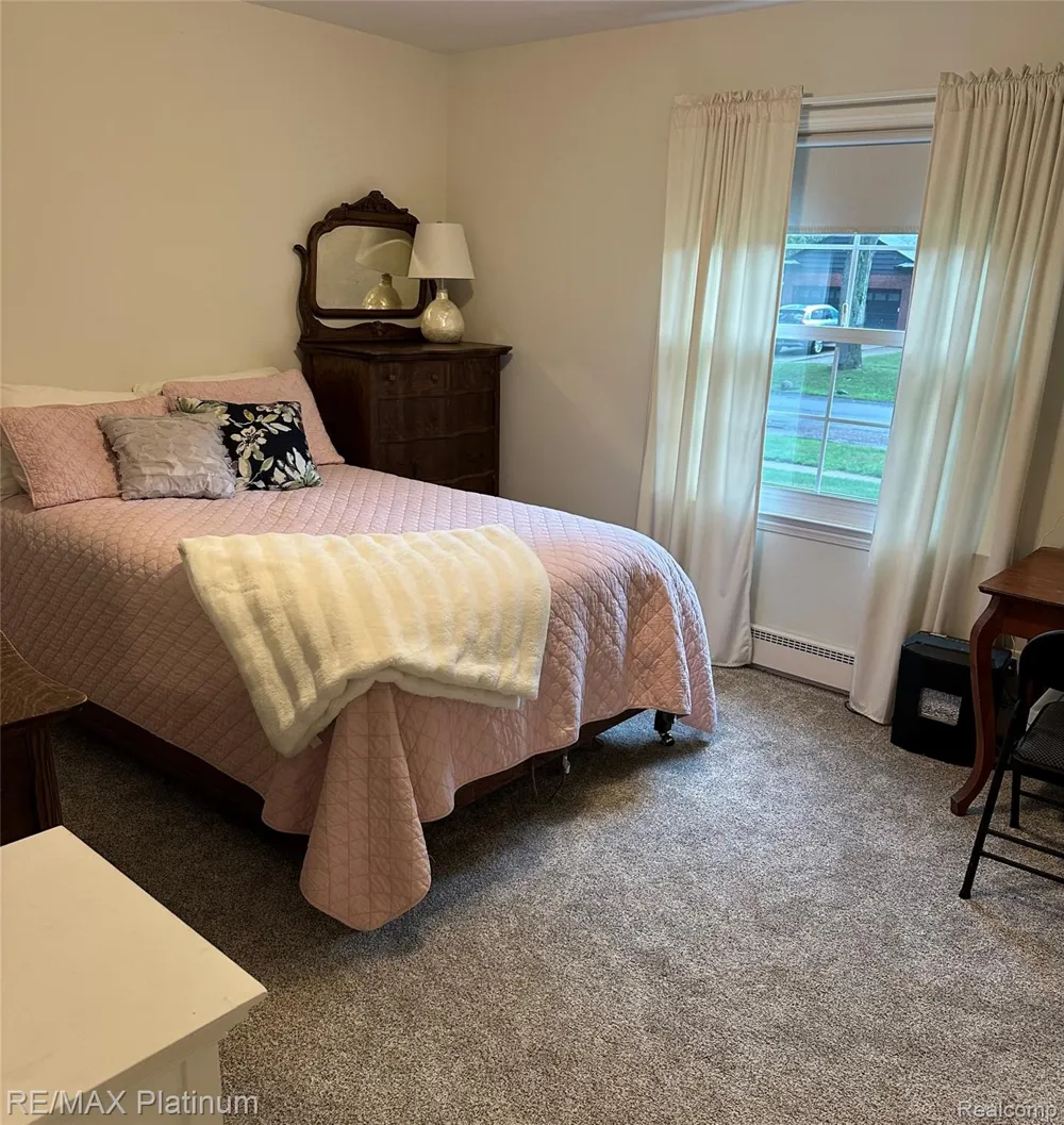 305 S Tompkins Street Howell City, MI 48843