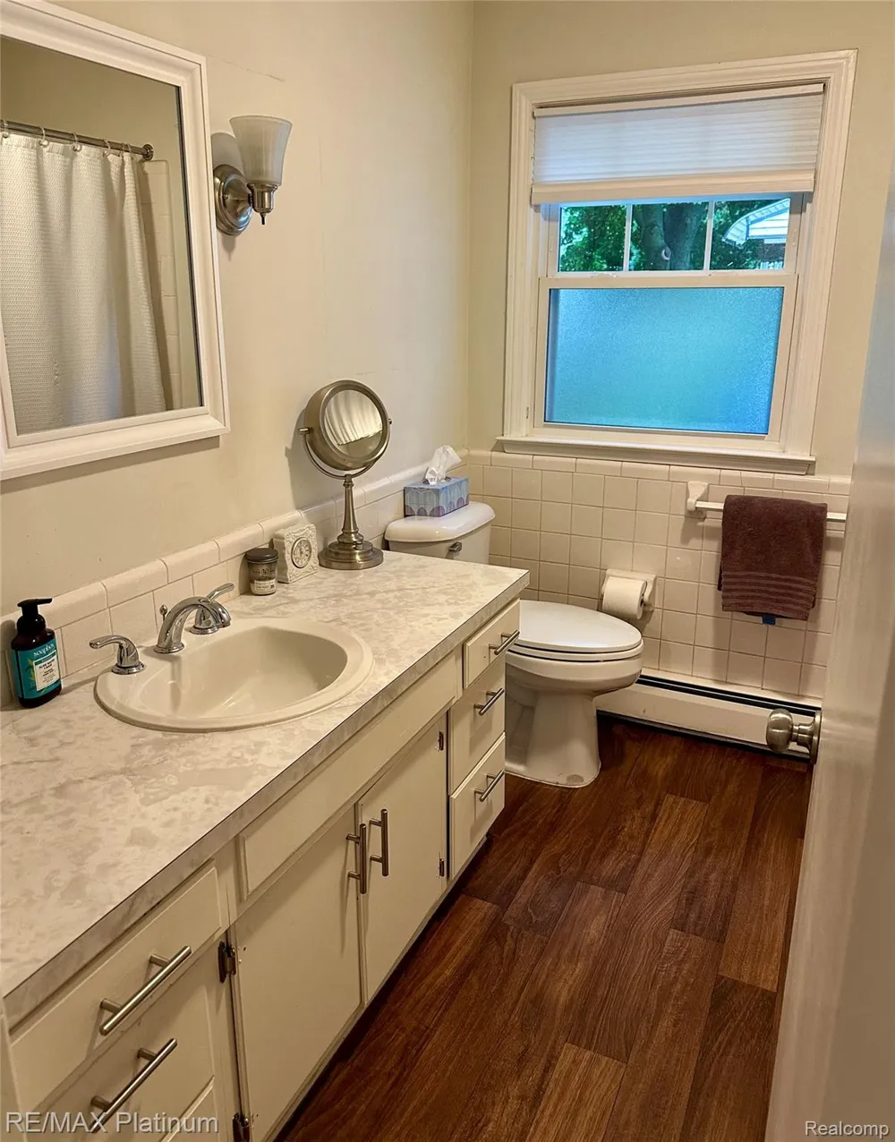 305 S Tompkins Street Howell City, MI 48843