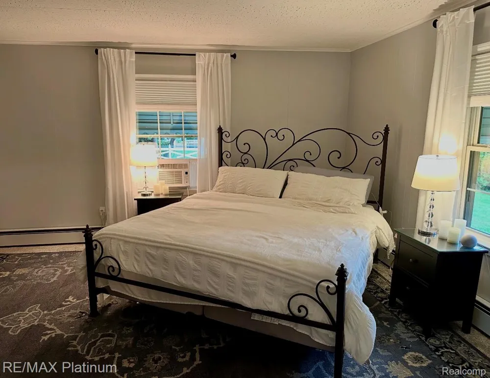 305 S Tompkins Street Howell City, MI 48843