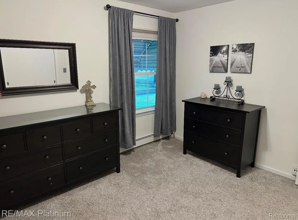 305 S Tompkins Street Howell City, MI 48843