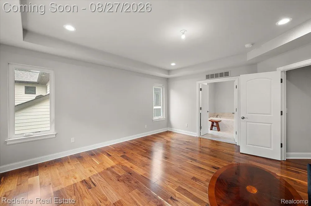 149 Woodward Avenue Rochester City, MI 48307