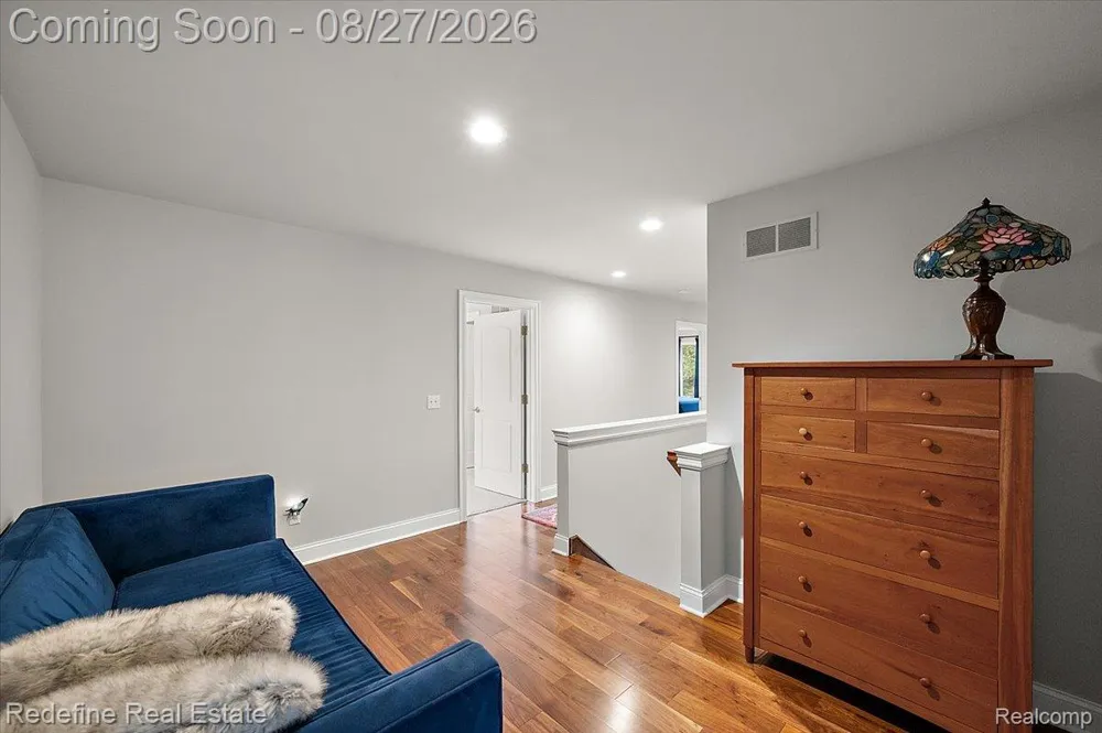 149 Woodward Avenue Rochester City, MI 48307