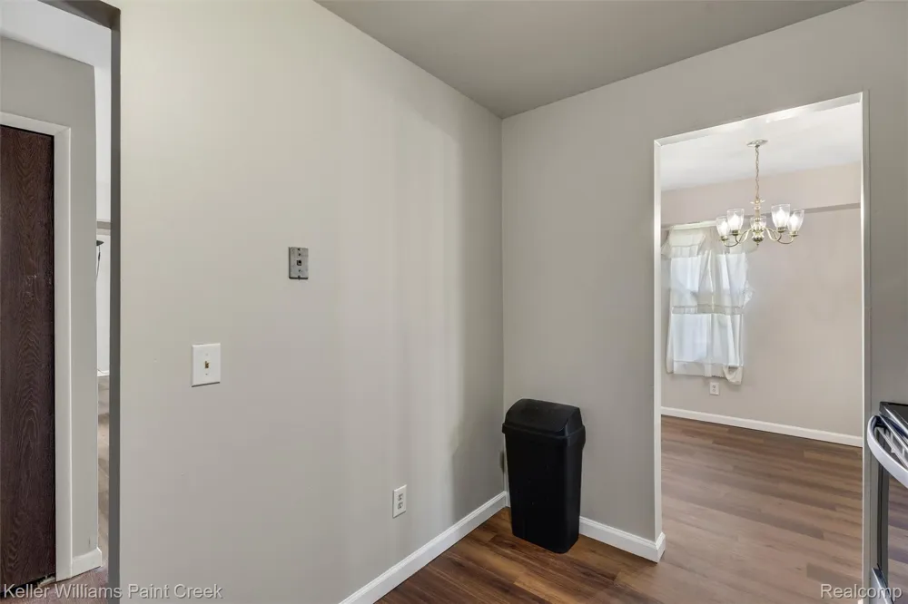 32005 W 12 Mile Road #205 Farmington Hills City, MI 48334
