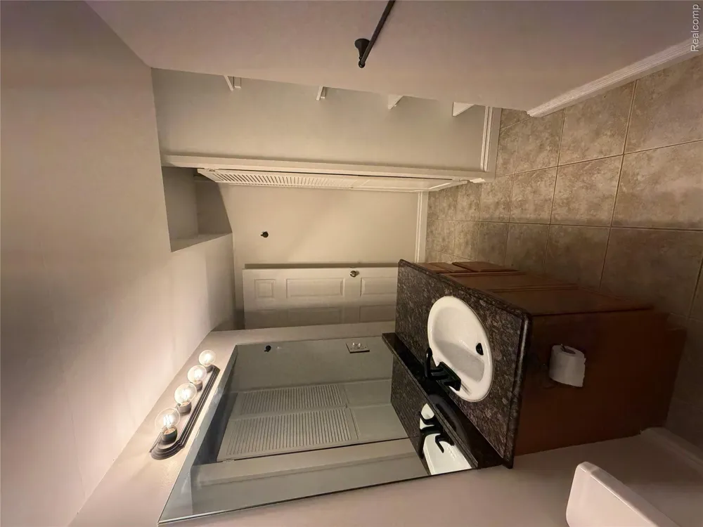 2245 Walton Boulevard #56 Rochester Hills City, MI 48309