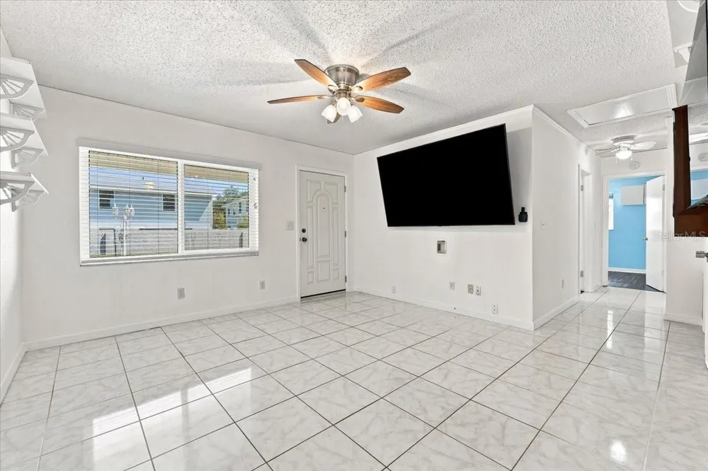 122 W COLLINS STREET Lakeland, FL 33805