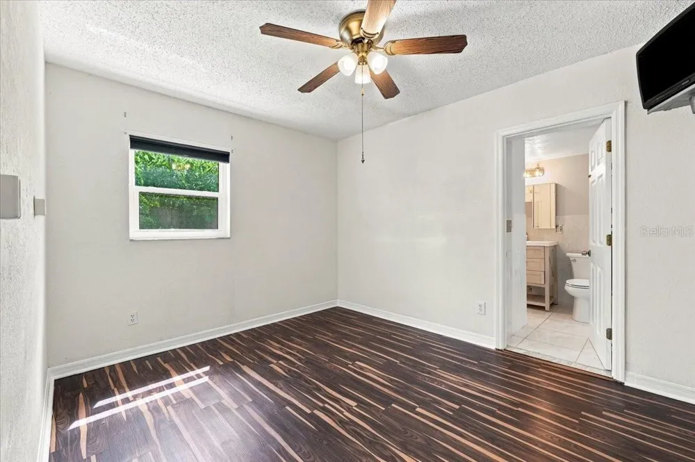 122 W COLLINS STREET Lakeland, FL 33805