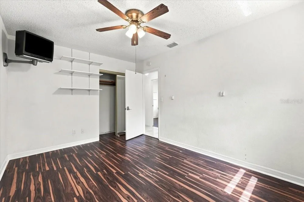 122 W COLLINS STREET Lakeland, FL 33805