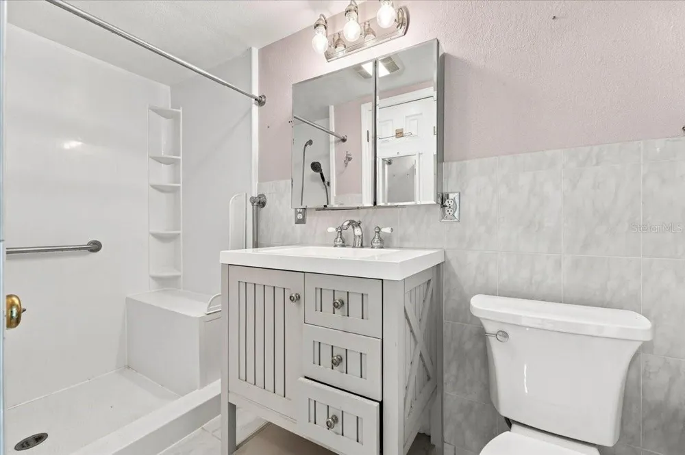 122 W COLLINS STREET Lakeland, FL 33805