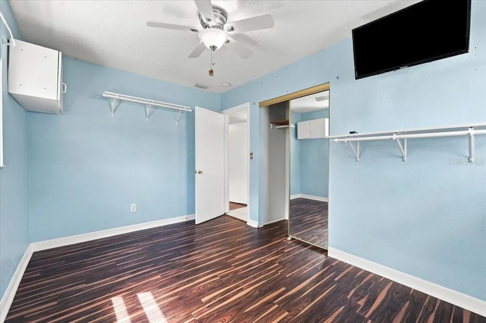 122 W COLLINS STREET Lakeland, FL 33805