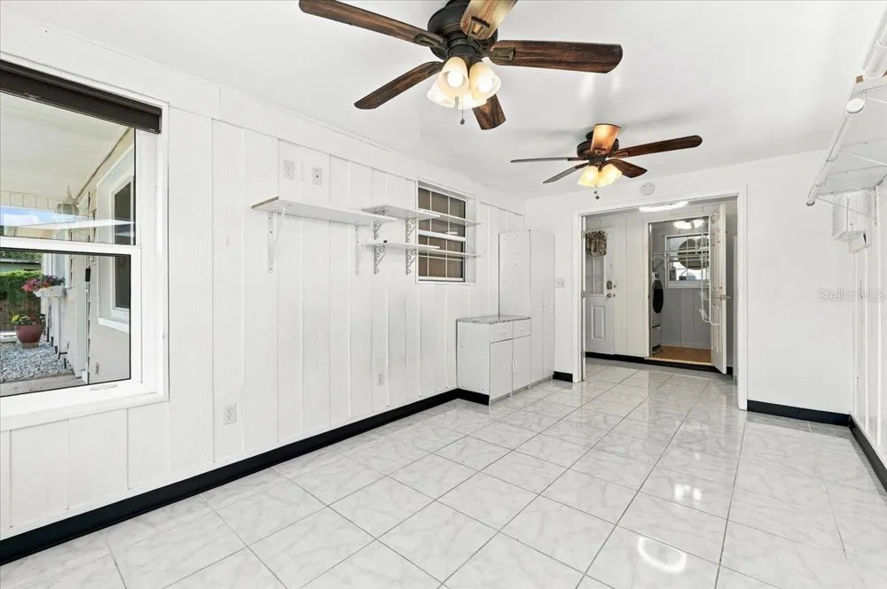 122 W COLLINS STREET Lakeland, FL 33805