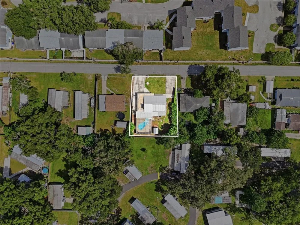 122 W COLLINS STREET Lakeland, FL 33805