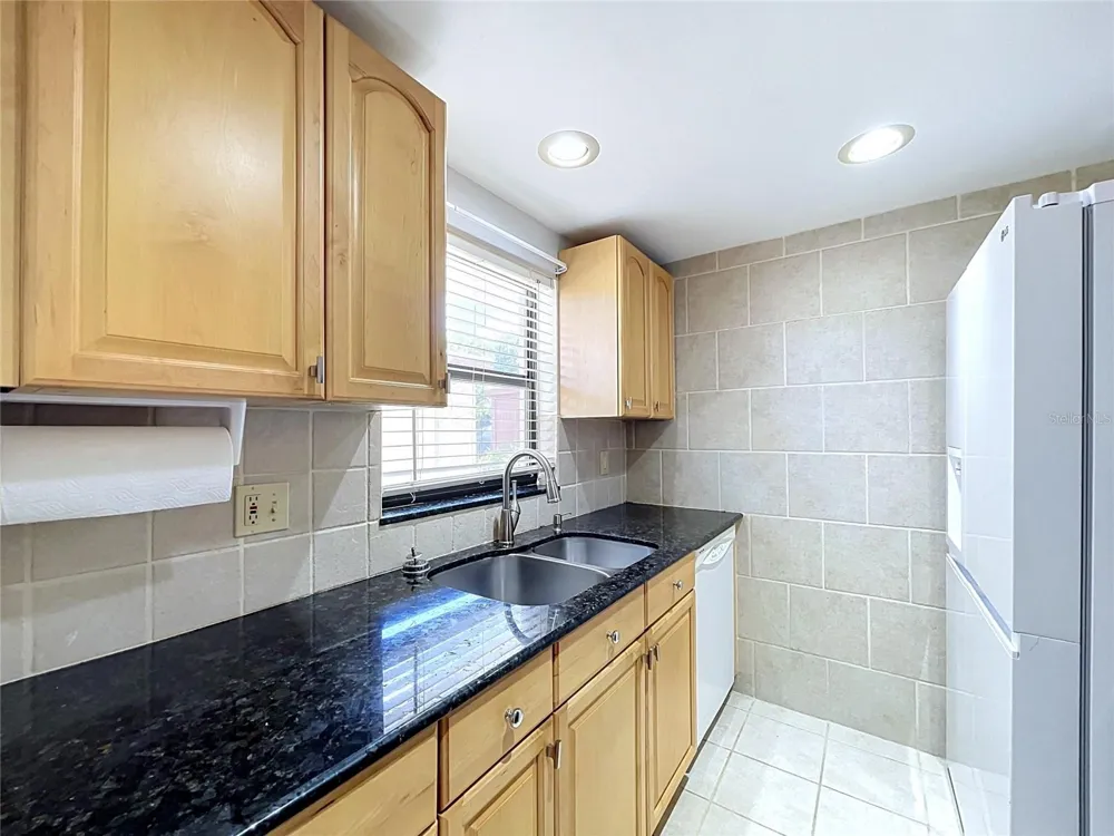2750 E BAY DRIVE #5E Largo, FL 33771