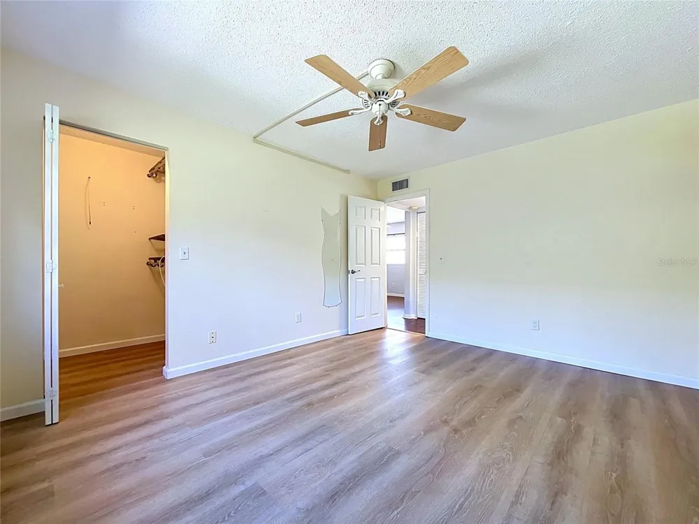 2750 E BAY DRIVE #5E Largo, FL 33771