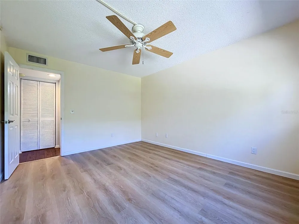 2750 E BAY DRIVE #5E Largo, FL 33771