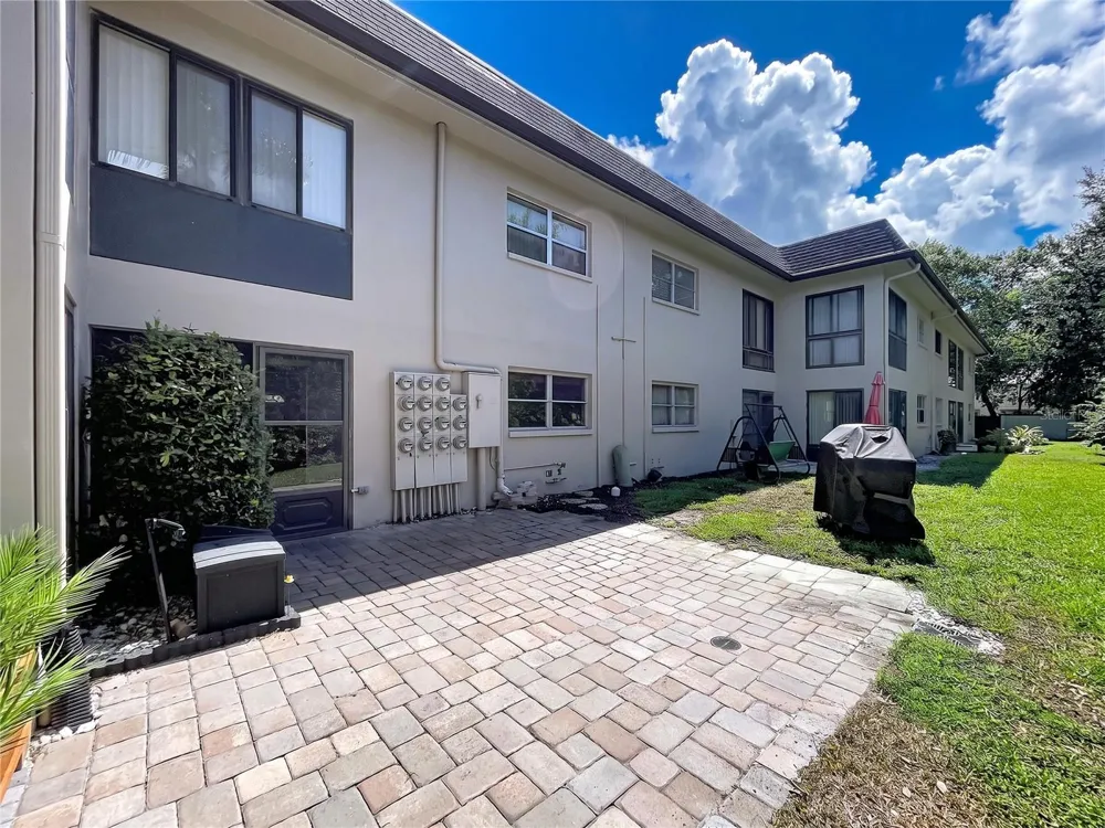 2750 E BAY DRIVE #5E Largo, FL 33771