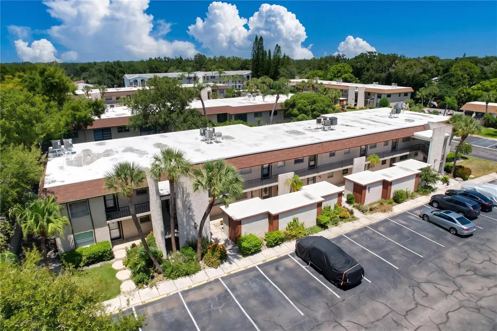 2750 E BAY DRIVE #5E Largo, FL 33771