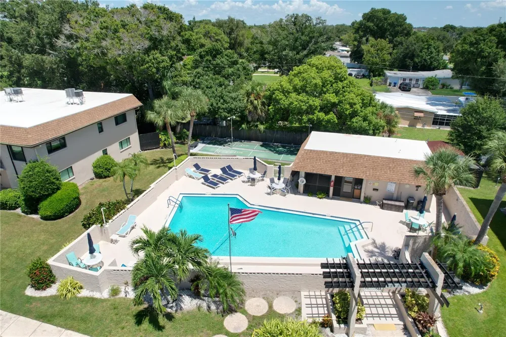 2750 E BAY DRIVE #5E Largo, FL 33771