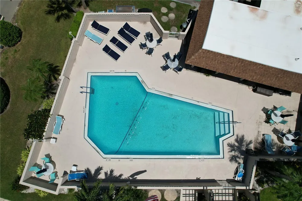 2750 E BAY DRIVE #5E Largo, FL 33771